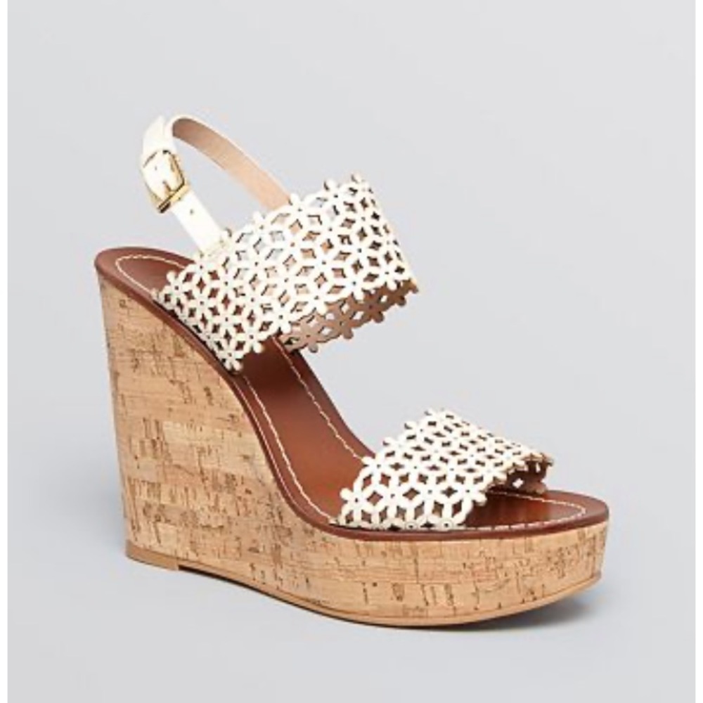 🌻Tory Burch Daisy Perforated Wedge🌻 - Picture 4 of 5